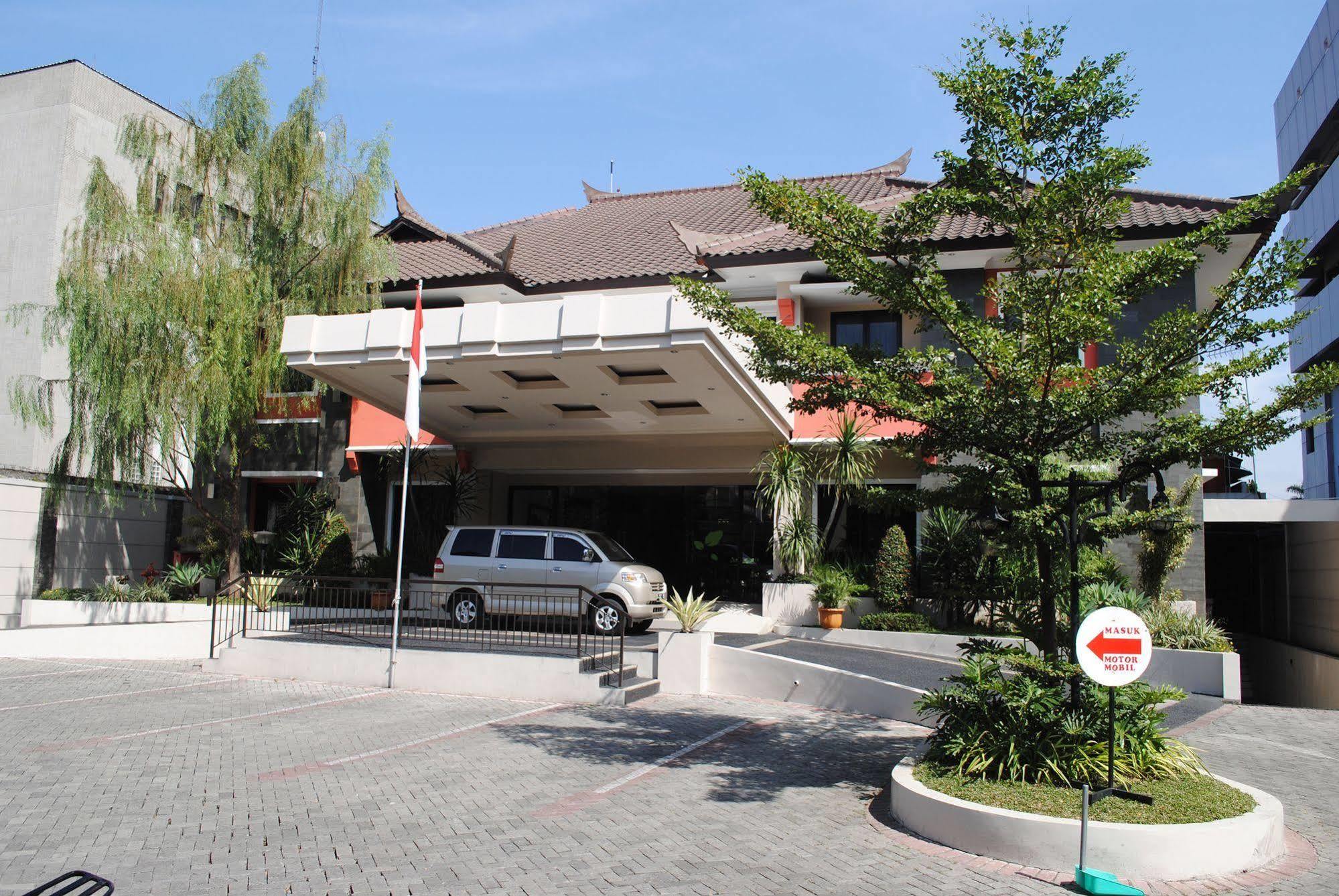 Hotel Guntur Бандунг Екстер'єр фото